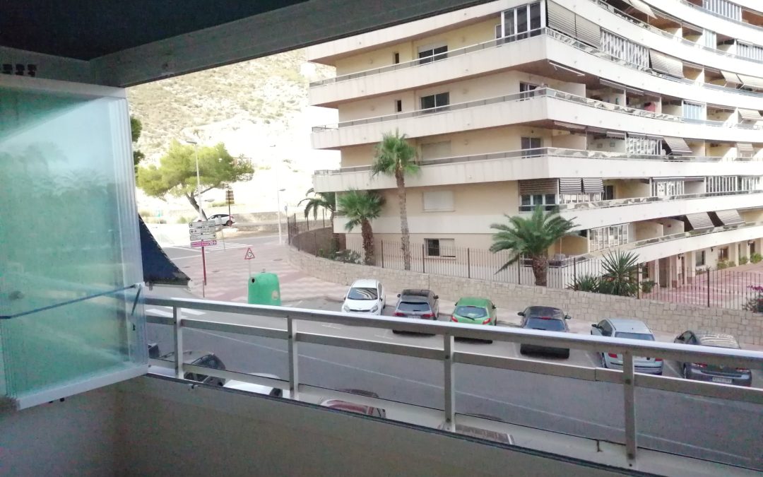 Cortinas de vidrio para disfrutar de un espacio todo el año, por Persiloz