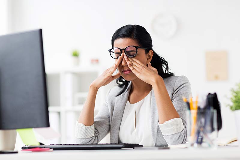 Desmienten la obligatoriedad de las empresas de pagar las gafas a los empleados