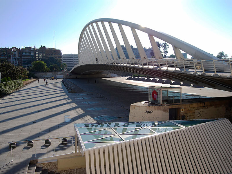 Cristalería Derenzi y el Puente de Calatrava